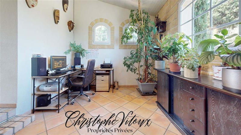 Villa - 220 m² - 6 pièces