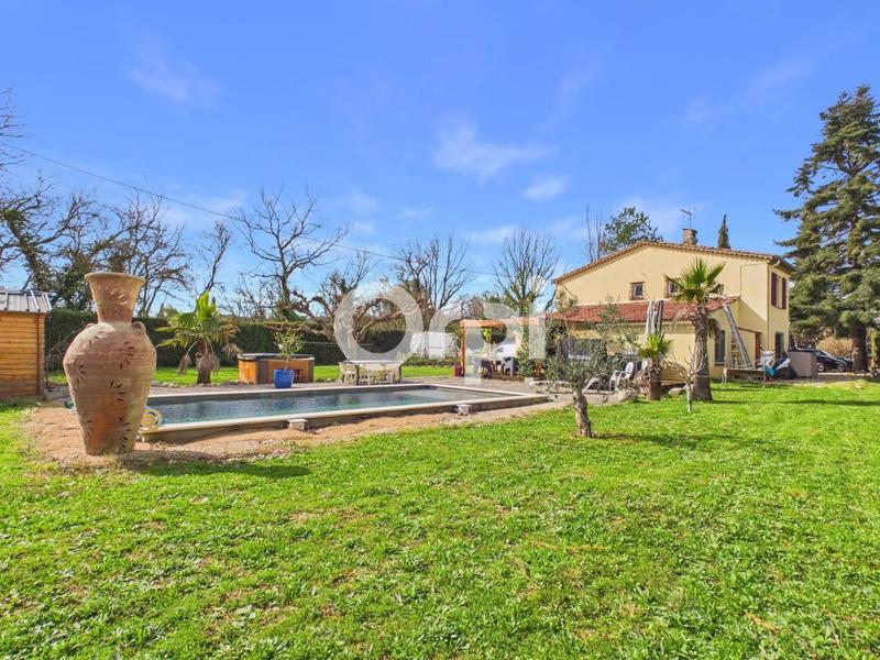 Maison - 140 m² - 6 pièces