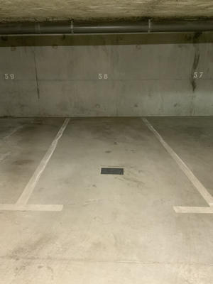 Parking / Garage - 11 m²