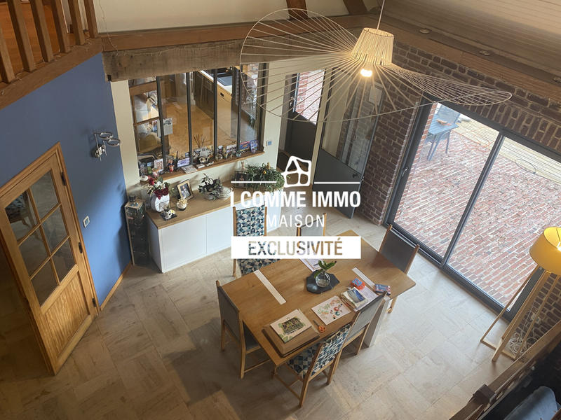 Maison - 275 m² - 15 pièces