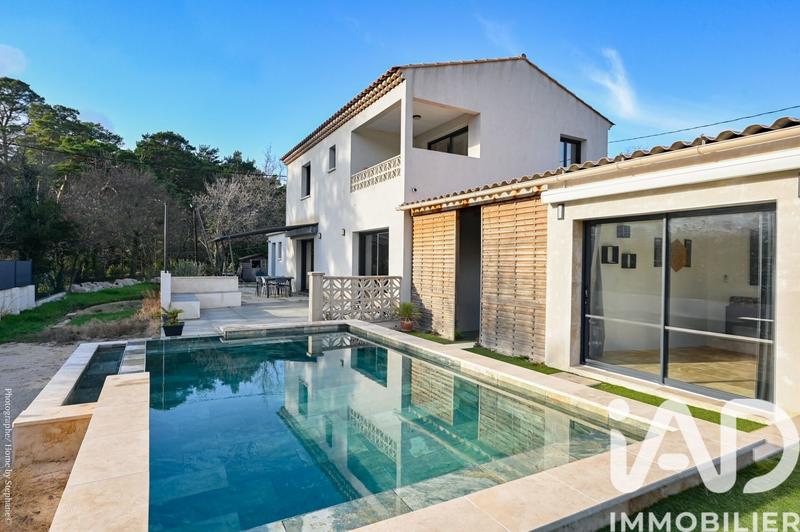 Maison - 125 m² - 5 pièces