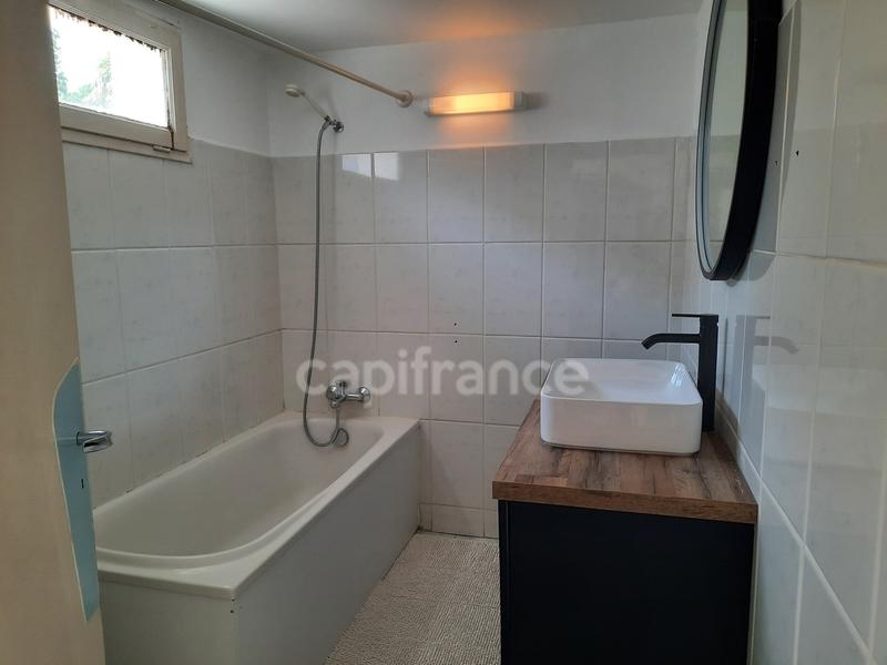 Maison - 198 m² - 8 pièces