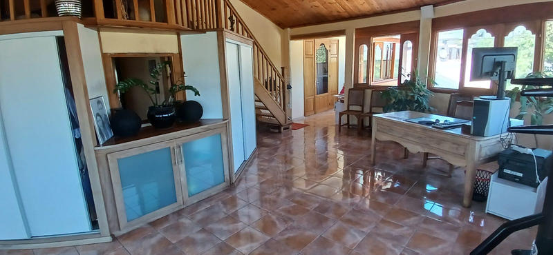 Maison - 350 m² - 14 pièces