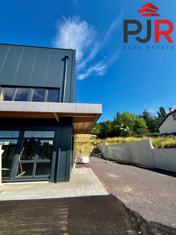 Local d'activités - 150 m²