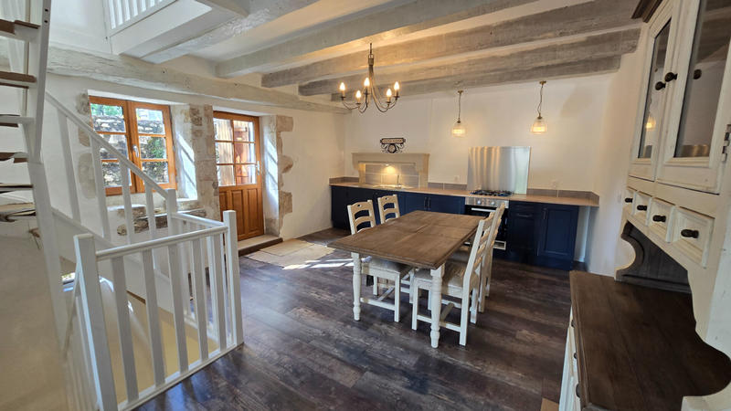 Maison - 245 m² - 7 pièces