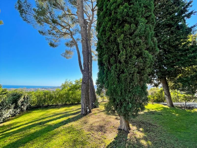 Maison - 372 m² - 7 pièces