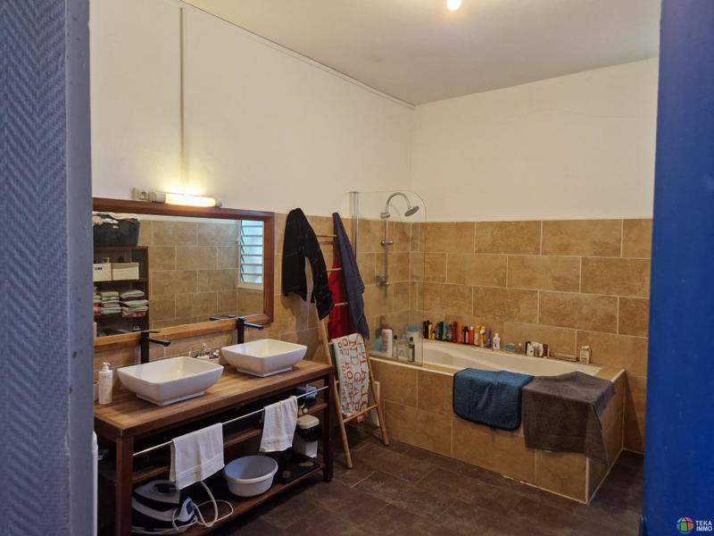 Appartement - 100 m² - 4 pièces