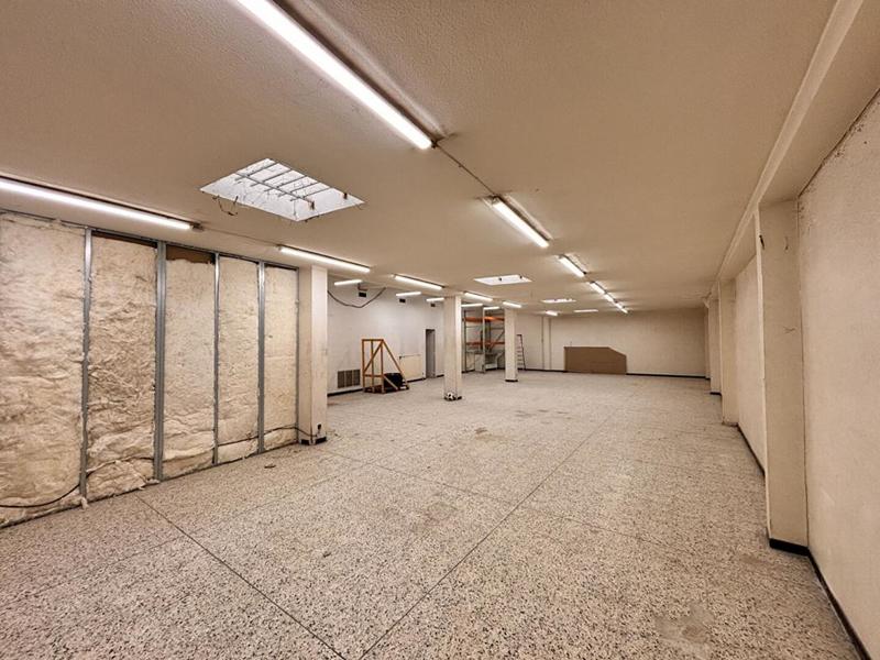Local commercial - 223 m²