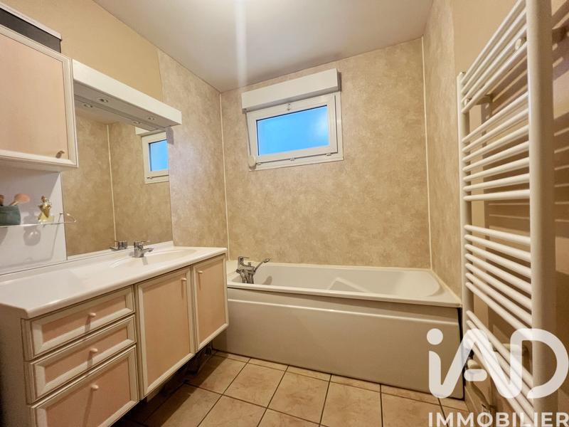 Appartement - 99 m² - 5 pièces