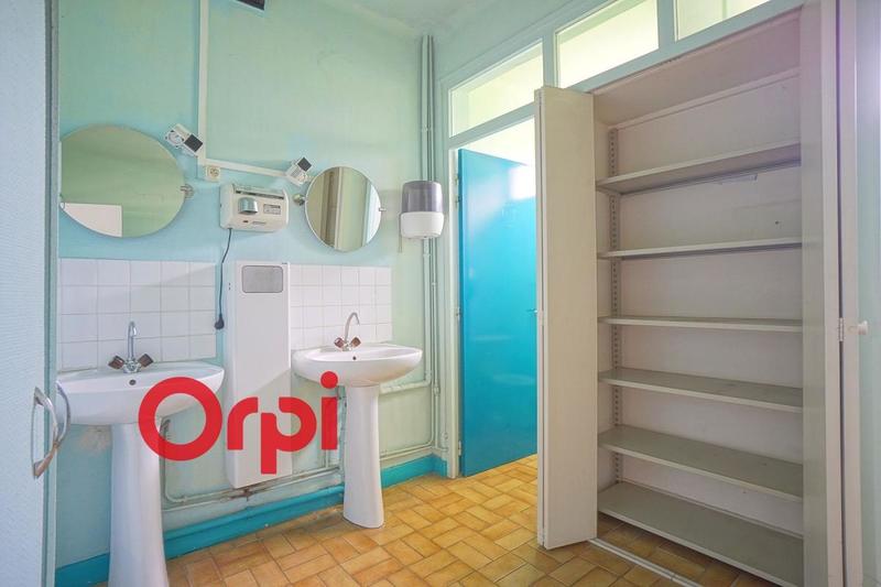 Divers - 95 m² - 4 pièces