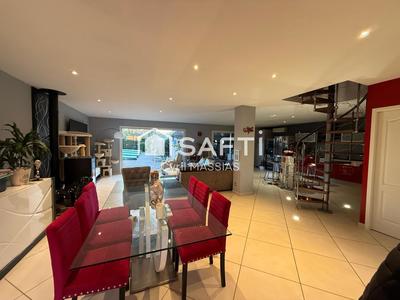 Maison - 155 m² - 7 pièces