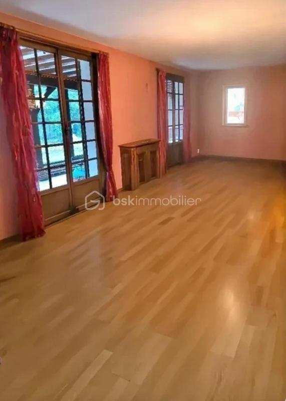 Maison ancienne - 383 m² - 11 pièces