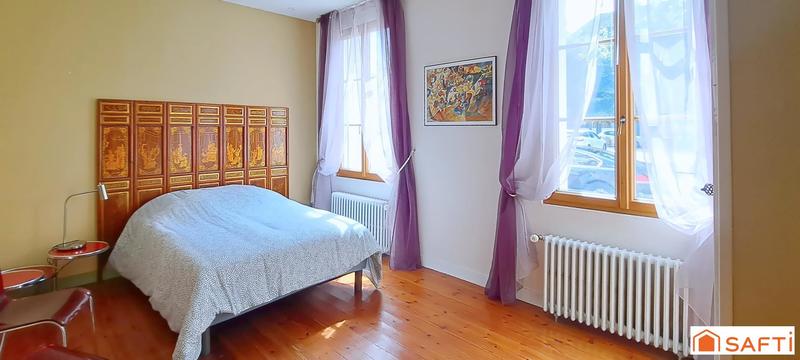 Maison - 269 m² - 8 pièces