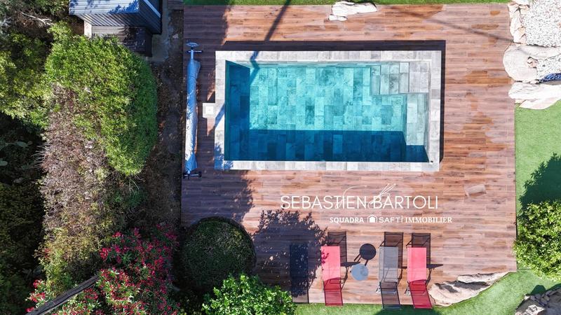 Maison - 174 m² - 6 pièces