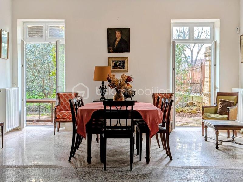 Maison de maîtres - 384 m² - 12 pièces