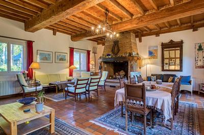 Maison - 250 m² - 10 pièces