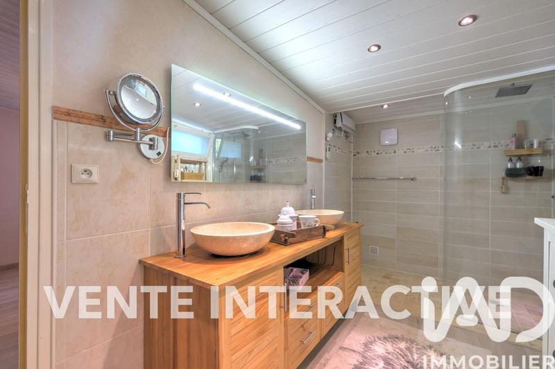 Maison - 136 m² - 5 pièces