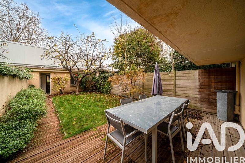 Maison - 214 m² - 7 pièces