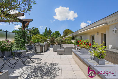 Appartement - 100 m² - 4 pièces