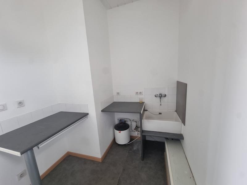 Local commercial - 126 m² - 6 pièces