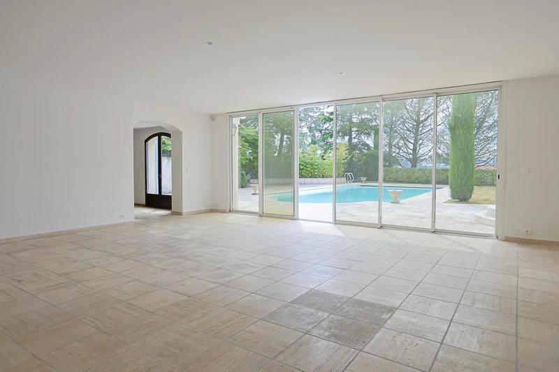 Villa - 375 m² - 7 pièces