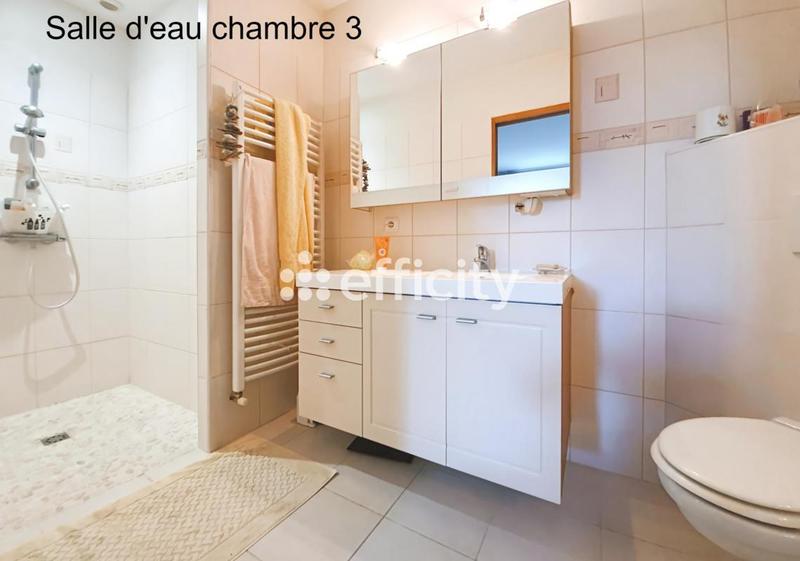 Maison - 203 m² - 6 pièces