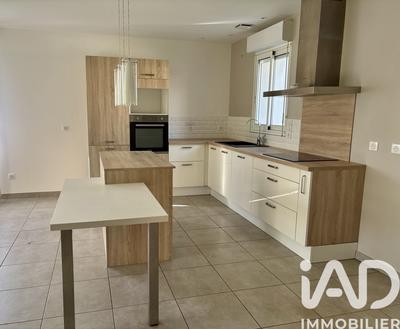 Maison - 300 m² - 11 pièces