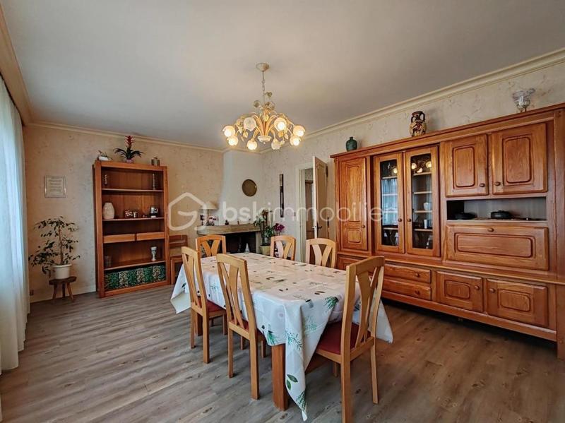 Maison - 159 m² - 6 pièces