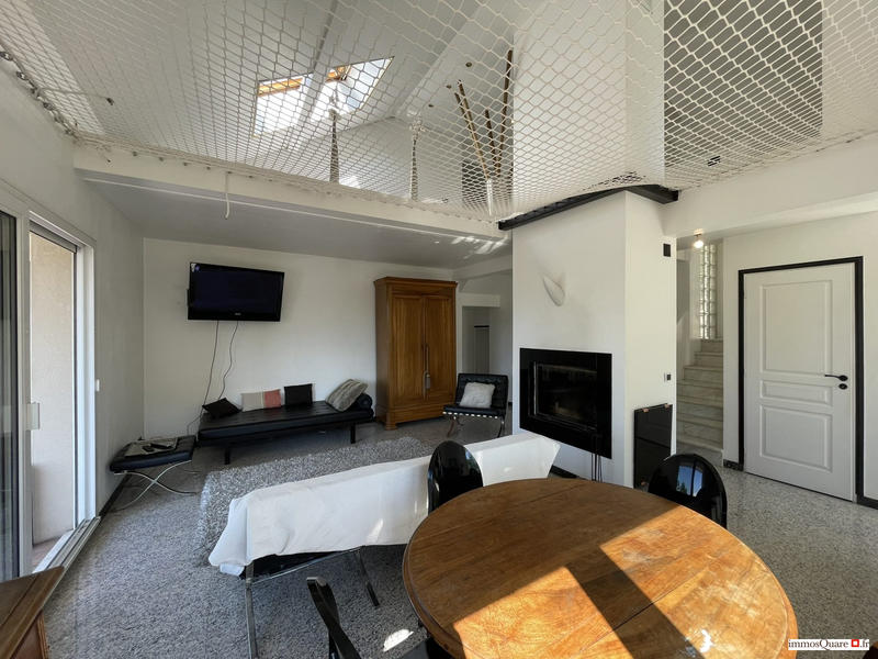 Villa - 181 m² - 8 pièces