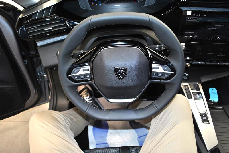 Peugeot 308 III 1.2 Puretech 130 Eat8 Allure Pack