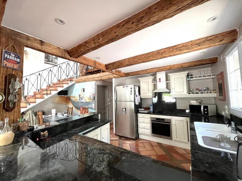 Maison - 193 m² - 5 pièces