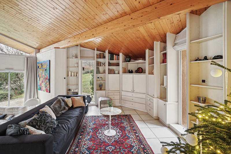 Maison - 222 m² - 8 pièces