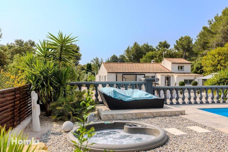 Maison - 140 m² - 4 pièces