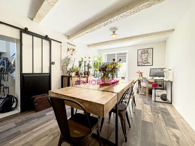 Maison - 182 m² - 7 pièces