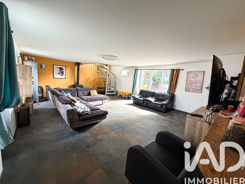 Maison - 177 m² - 7 pièces