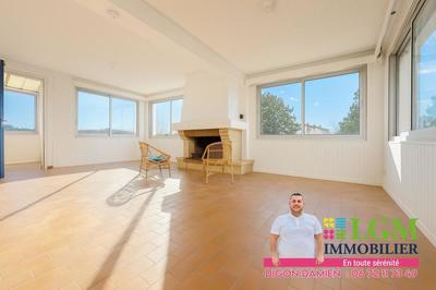 Villa - 203 m² - 6 pièces