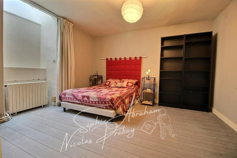 Maison - 283 m² - 8 pièces