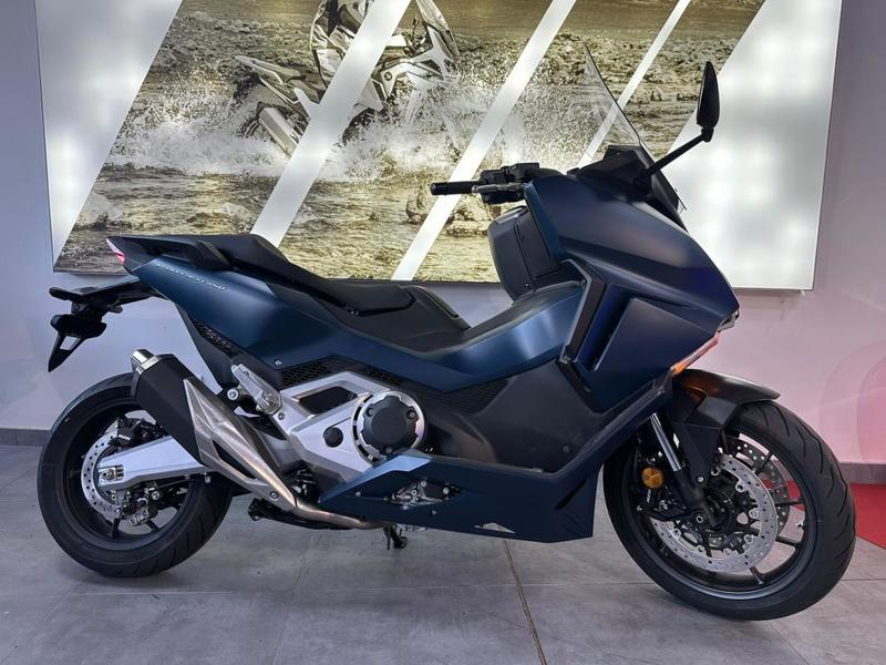 Honda Forza 750