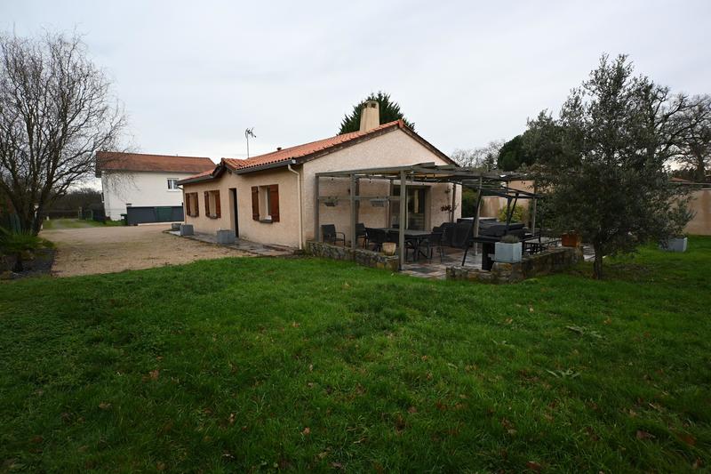 Maison - 99 m² - 6 pièces