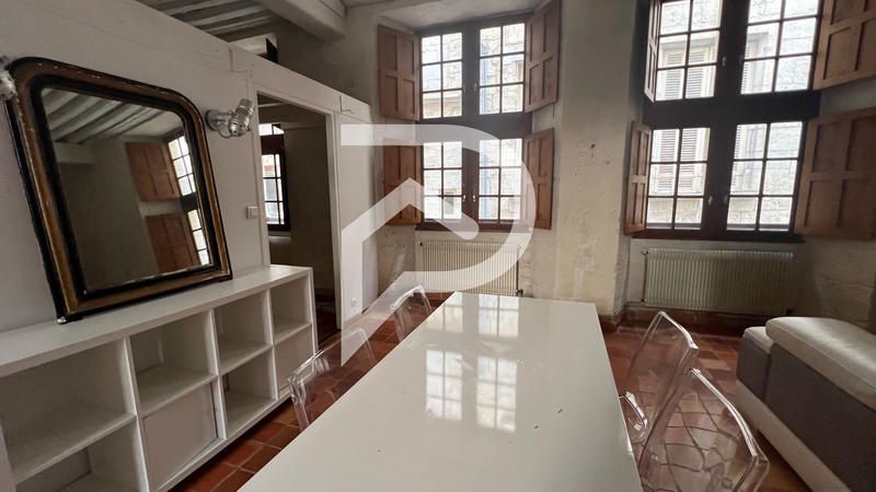 Appartement - 64 m² - 2 pièces