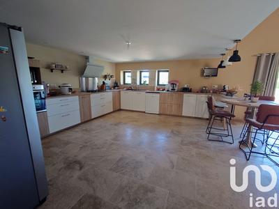 Maison - 275 m² - 6 pièces