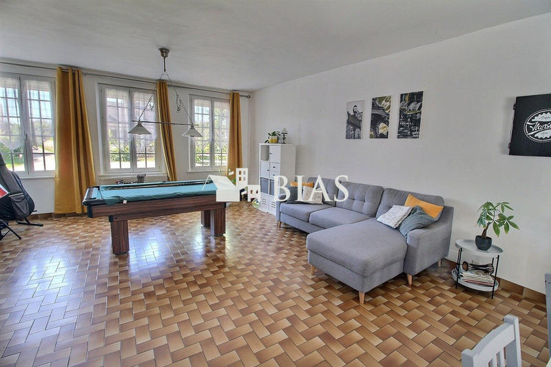 Maison ancienne - 258 m² - 15 pièces