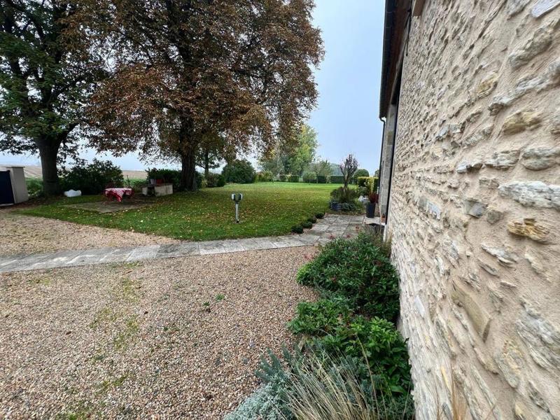 Propriété - 180 m² - 5 pièces