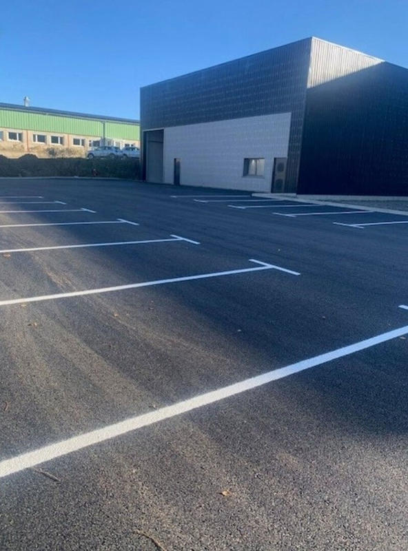 Local d'activité / Entrepôt - 916 m²