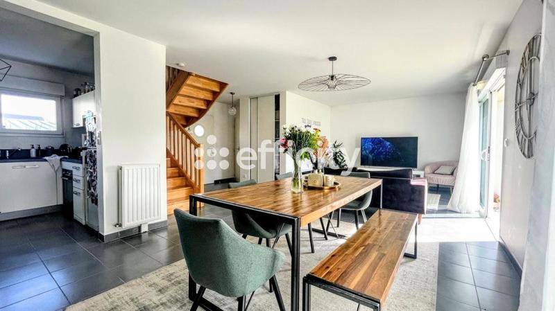 Maison - 105 m² - 4 pièces