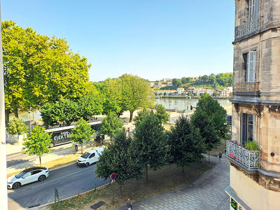 Appartement - 76 m² - 2 pièces