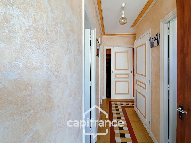 Maison - 93 m² - 5 pièces