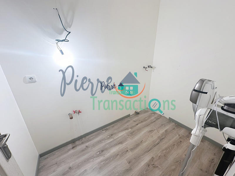 Maison - 235 m² - 7 pièces