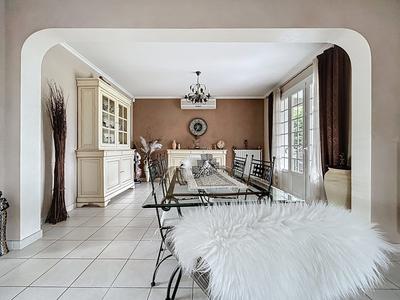 Maison ancienne - 223 m² - 14 pièces