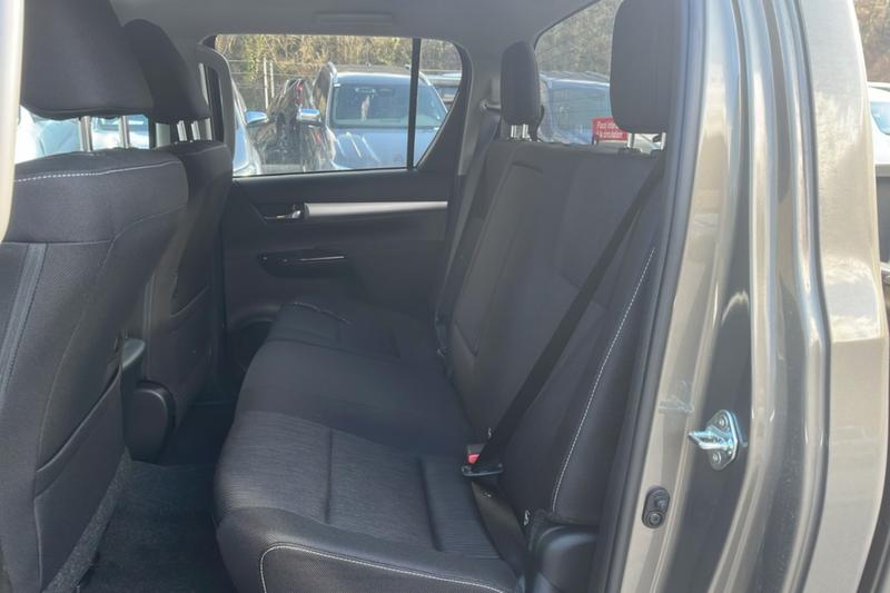 Toyota Hilux 2.8 D4-D 204 Bva Legende